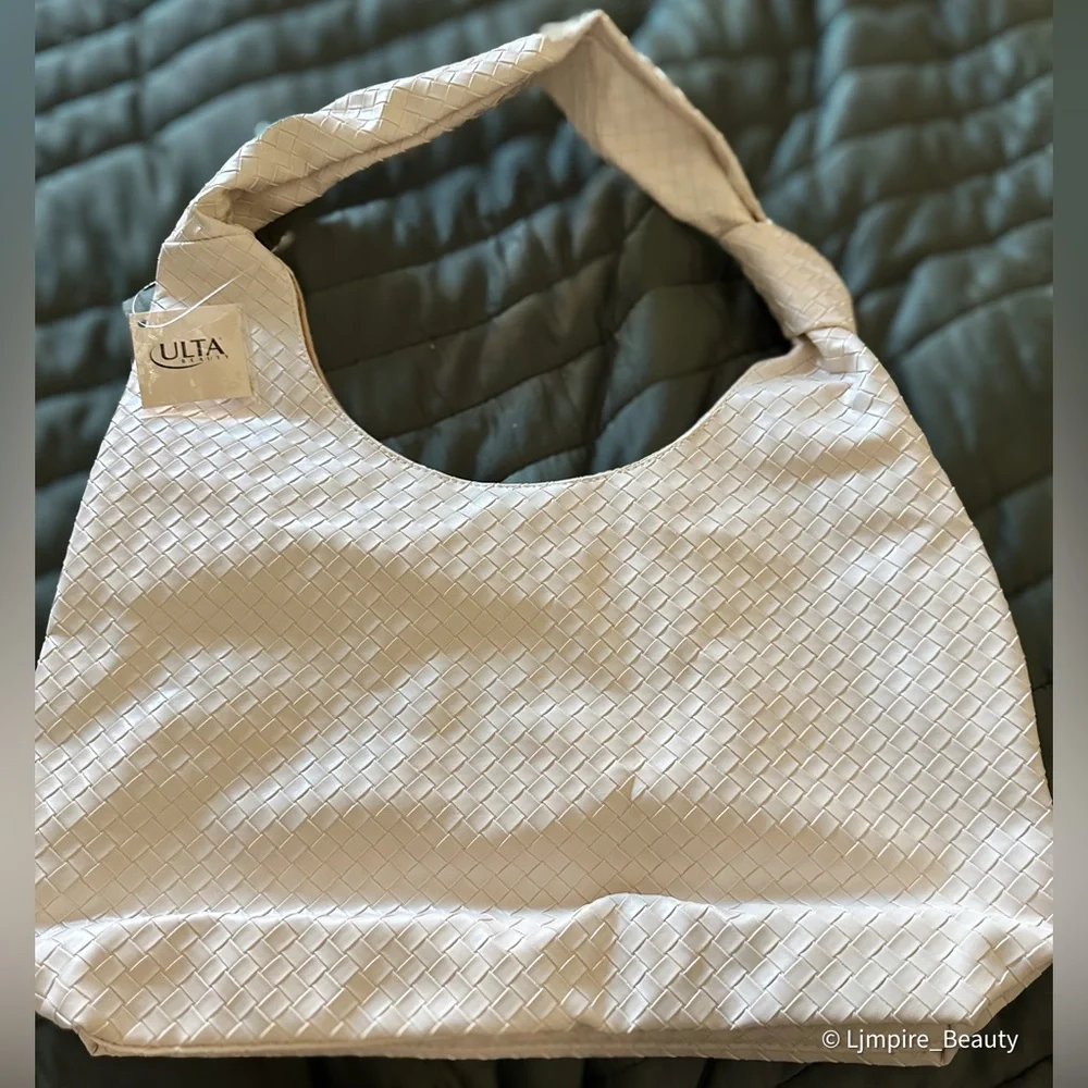 🆕 ULTA Elegant White Woven Shoulder Bag NWT